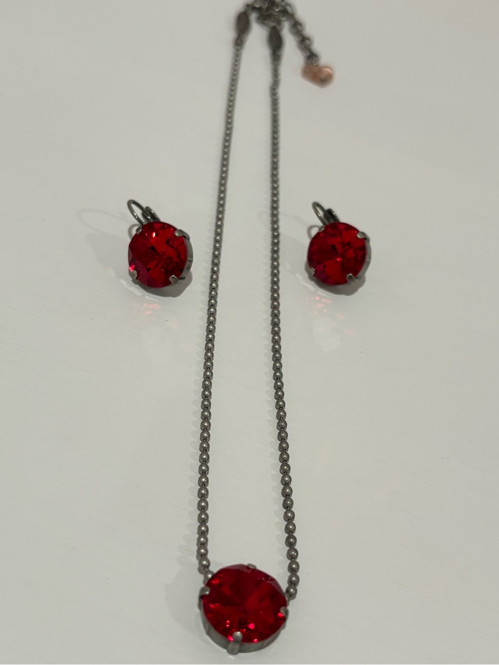 Sabika Red 1-stone Pendant Necklace and Matching Drop Earring Set